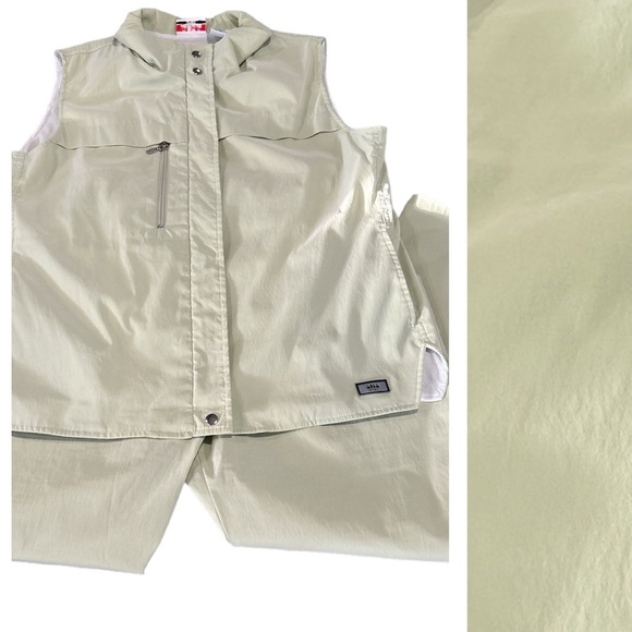 Alia two-piece outfit, vest is size M 3 pockets , pants size 12 with 2 pockets - Picture 1 of 16